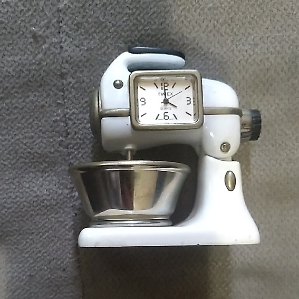 Timex White and Silver Kitchen Timer
